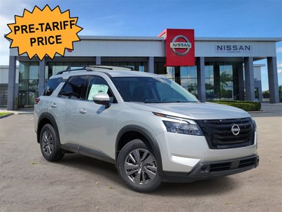 New 2025 Nissan Pathfinder SV w/ Black Appearance Package