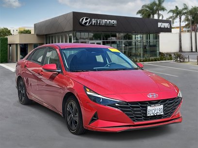 Certified 2021 Hyundai Elantra SEL w/ Cargo Package