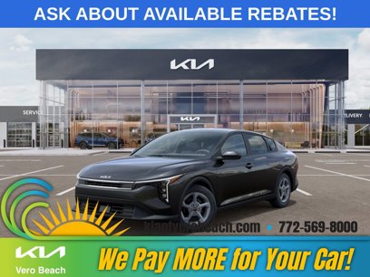 New 2025 Kia K4 LXS