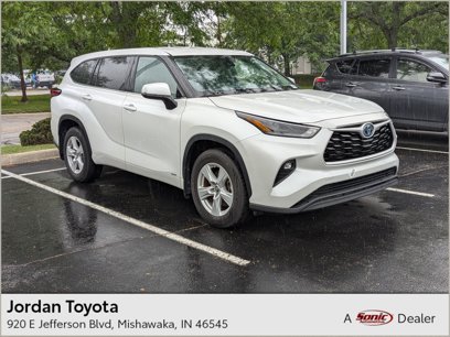 Used 2023 Toyota Highlander LE
