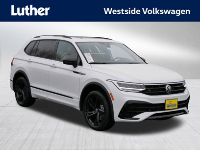 New 2024 Volkswagen Tiguan SE R-Line