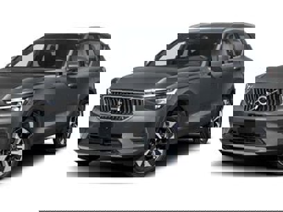Certified 2025 Volvo XC40 B5 Core