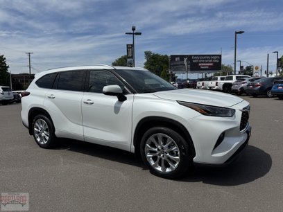Used 2022 Toyota Highlander Limited