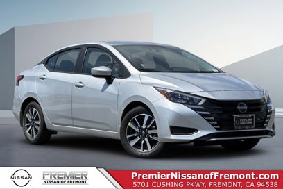 New 2025 Nissan Versa SV w/ Trunk Package
