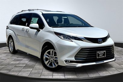 New 2025 Toyota Sienna Limited