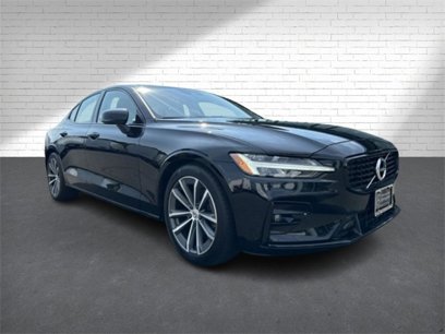 Used 2022 Volvo S60 B5 Momentum