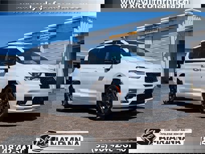 New 2026 Chrysler Pacifica Limited