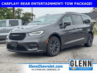 Used 2021 Chrysler Pacifica Touring