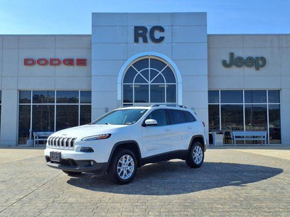 Used 2018 Jeep Cherokee Latitude Plus w/ Comfort/Convenience Group