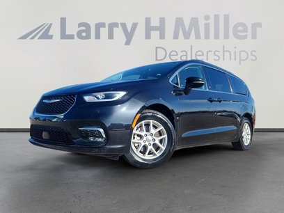 Certified 2022 Chrysler Pacifica Touring-L