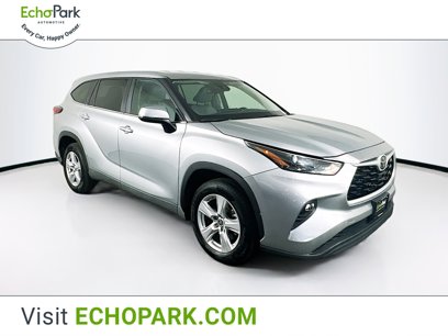 Used 2023 Toyota Highlander LE