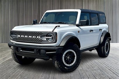 New 2024 Ford Bronco Badlands w/ Sasquatch Package