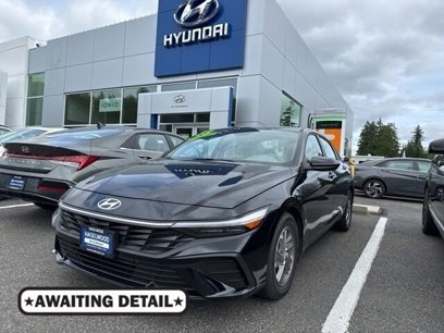 Certified 2025 Hyundai Elantra SE