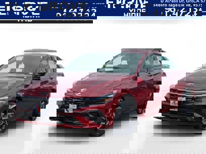 New 2025 Hyundai Elantra SEL