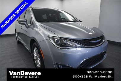 Used 2019 Chrysler Pacifica Touring-L