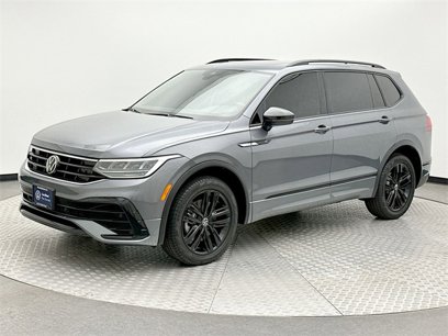 Certified 2022 Volkswagen Tiguan SE R-Line