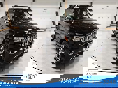 Used 2017 Jeep Grand Cherokee Overland
