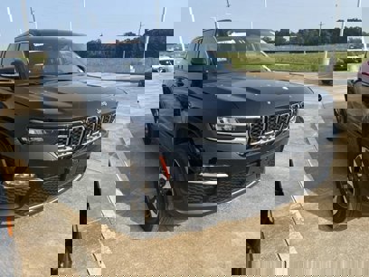 Used 2023 Jeep Grand Cherokee 4WD 4xe