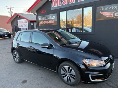 Used 2016 Volkswagen e-Golf SE w/ DC Fast Charging Package