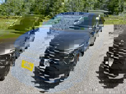 New 2025 Kia Niro LX