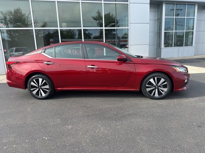 Used 2022 Nissan Altima 2.5 SV