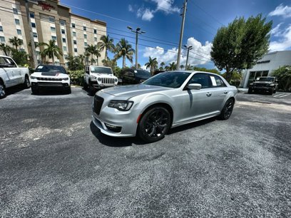 Used 2022 Chrysler 300 Touring L w/ Comfort Group