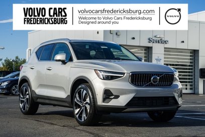Used 2025 Volvo XC40 B5 Ultra w/ Climate Package