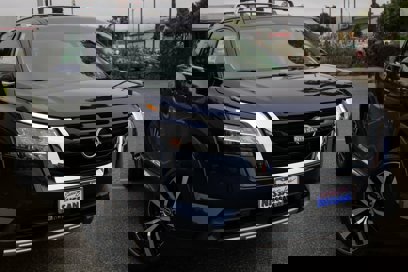 New 2024 Nissan Pathfinder Platinum w/ Cargo Package