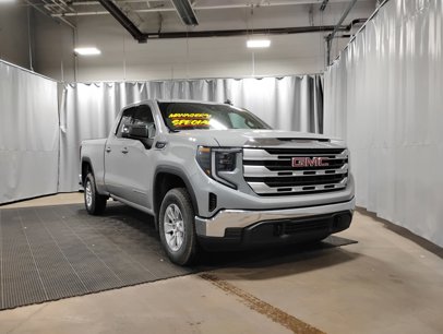 New 2025 GMC Sierra 1500 SLE