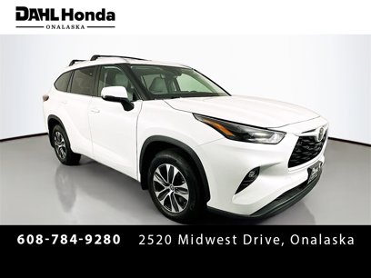 Used 2024 Toyota Highlander XLE
