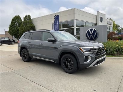 New 2025 Volkswagen Atlas Peak Edition SE