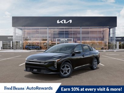 New 2025 Kia K4 LXS