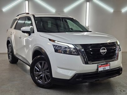 Used 2024 Nissan Pathfinder SV