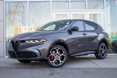 New 2025 Alfa Romeo Tonale Veloce w/ Premium Package