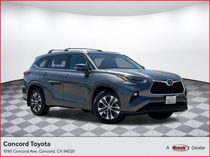 Used 2022 Toyota Highlander XLE