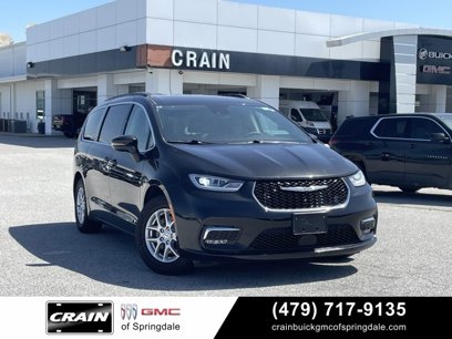 Used 2022 Chrysler Pacifica Touring-L