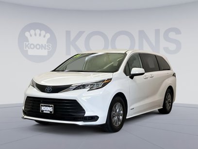 Used 2021 Toyota Sienna LE