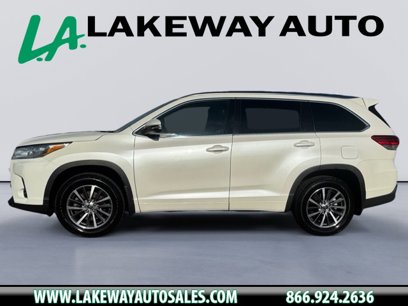 Used 2017 Toyota Highlander XLE