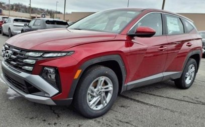 New 2025 Hyundai Tucson SE