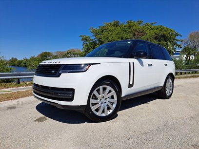 New 2025 Land Rover Range Rover SE