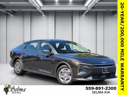New 2025 Kia K4 LX