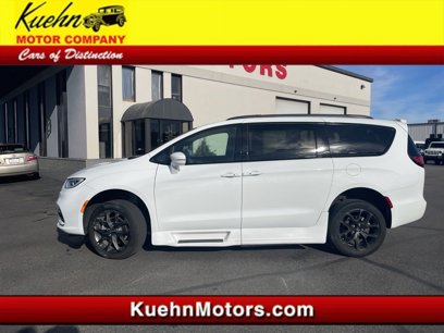 Used 2022 Chrysler Pacifica Touring-L w/ S Appearance Package