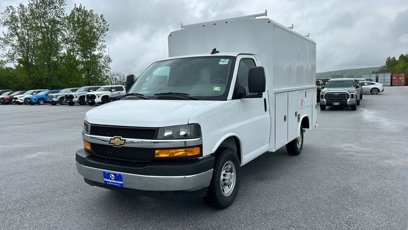 New 2025 Chevrolet Express 3500 w/ Power Convenience Package
