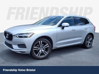 Used 2019 Volvo XC60 T5 Momentum w/ Multimedia Package