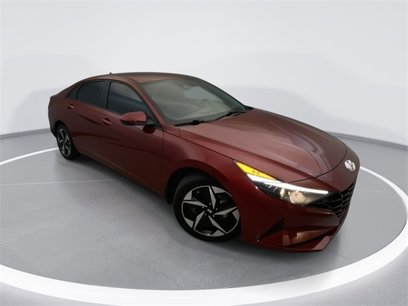 Used 2023 Hyundai Elantra SEL w/ Convenience Package
