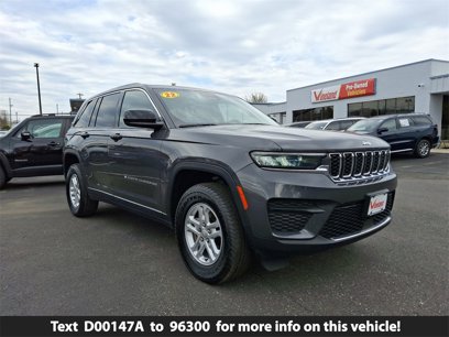 Used 2022 Jeep Grand Cherokee Laredo w/ Luxury Tech Group I