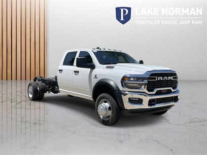 New 2025 RAM 4500 Tradesman w/ Chrome Appearance Group