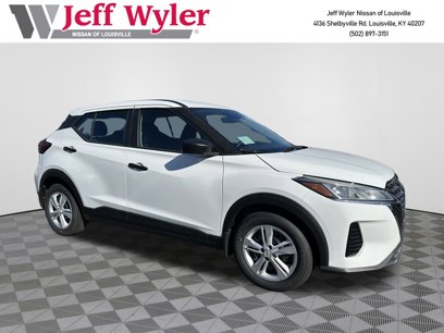 New 2025 Nissan Kicks Play S