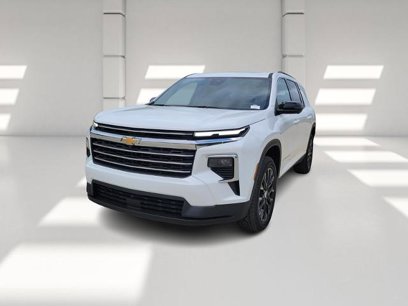New 2025 Chevrolet Traverse LT w/ Sun and Wheel Package