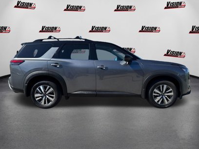Used 2023 Nissan Pathfinder SL